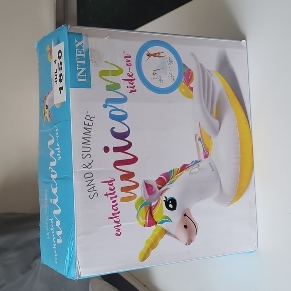 New intex Sand and summer  enchanted unicorn 🦄 ride on - Picture 2 of 12